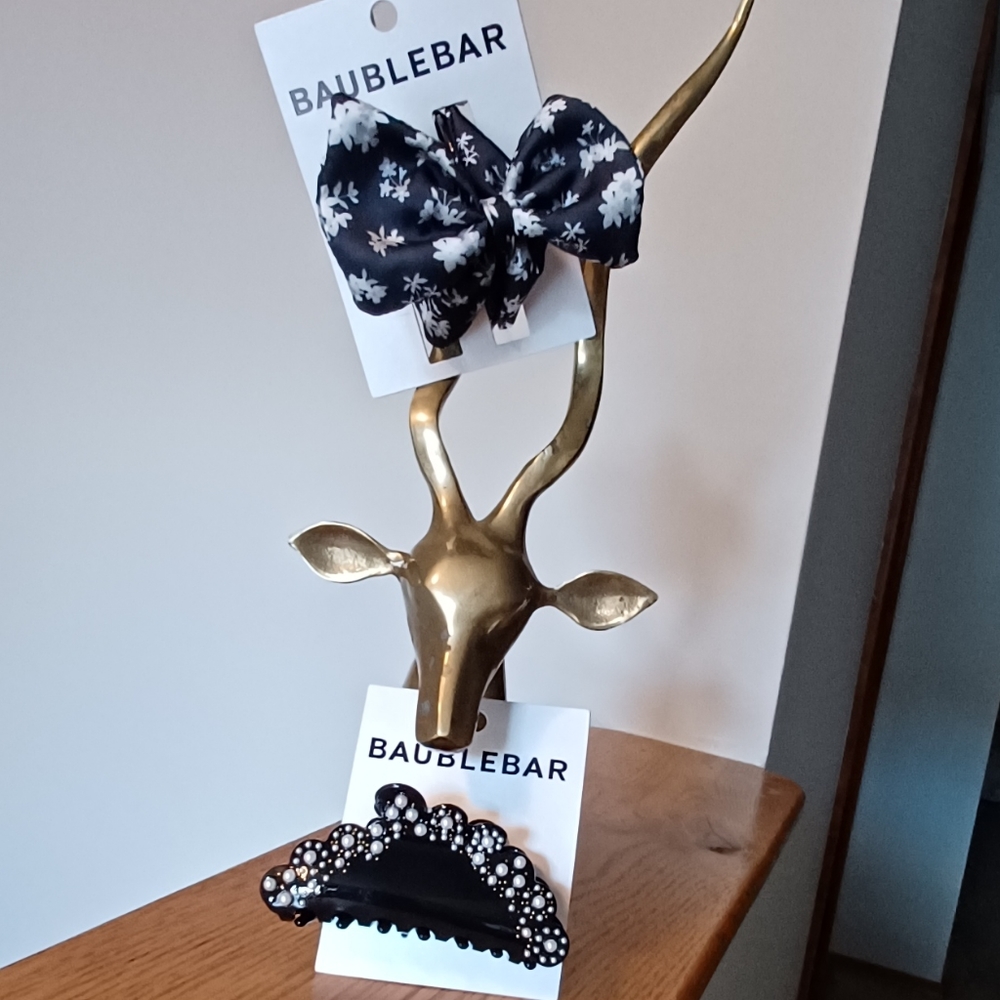 NWT 2 Piece BaubleBar Hair Claw Clips